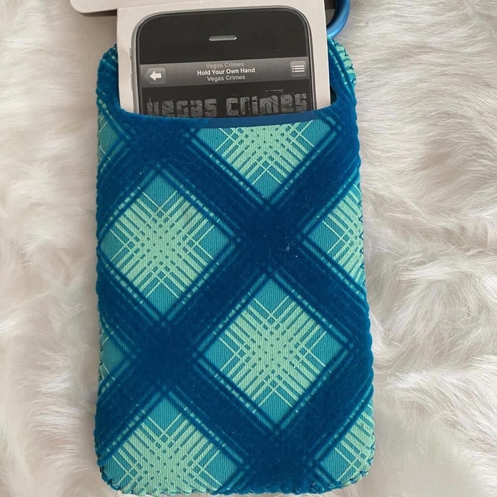 Case Logic Pockets Phone Sleeve in Blue Plaid